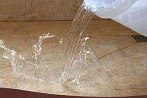 临漳漏水维修 免砸砖防水材料该如何施工